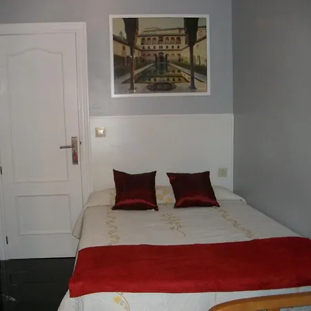 Pension Moni Albayzin Guest house *