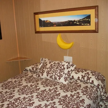 Guest house Pension Moni Albayzin *