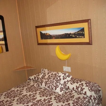 Guest house Pension Moni Albayzin *